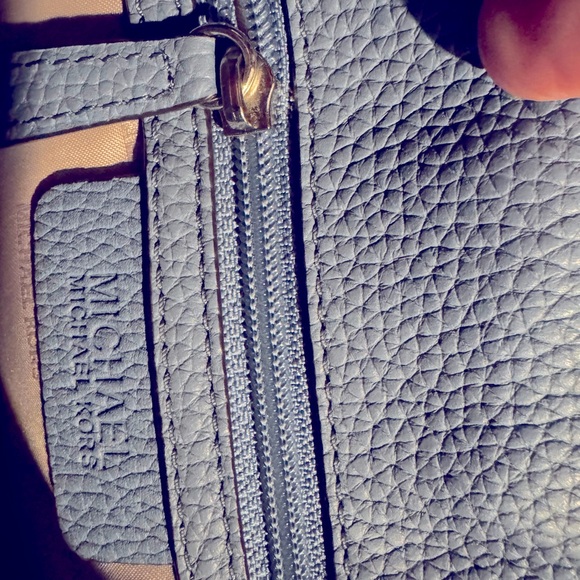 Michael Kors Maxine Large Saddle Bag - Picture 7 of 8